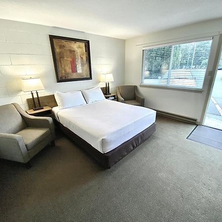 Arbutus Grove Motel Parksville Dış mekan fotoğraf