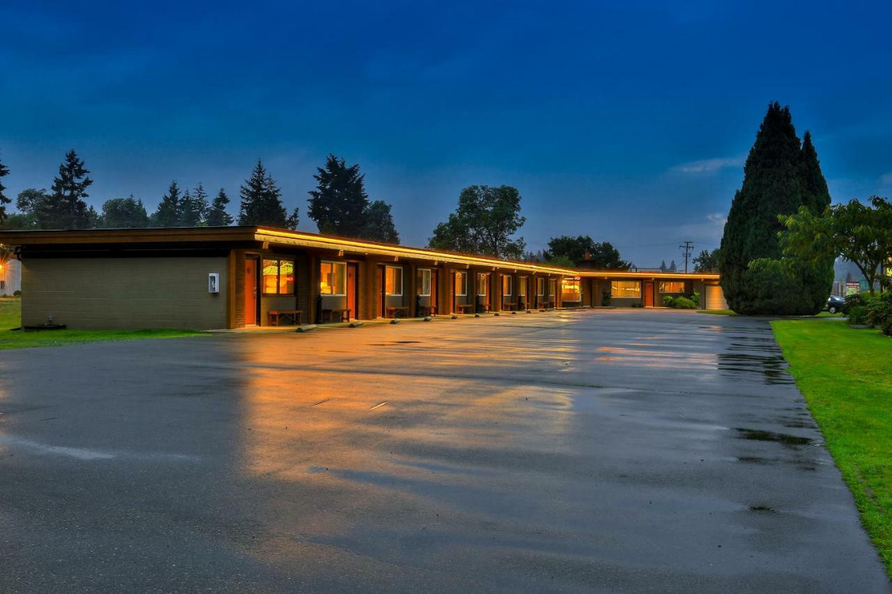 Arbutus Grove Motel Parksville Dış mekan fotoğraf