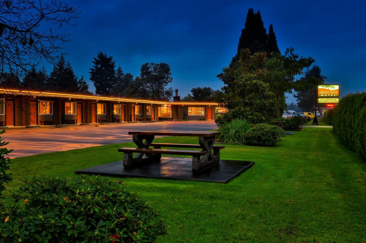 Arbutus Grove Motel Parksville Dış mekan fotoğraf